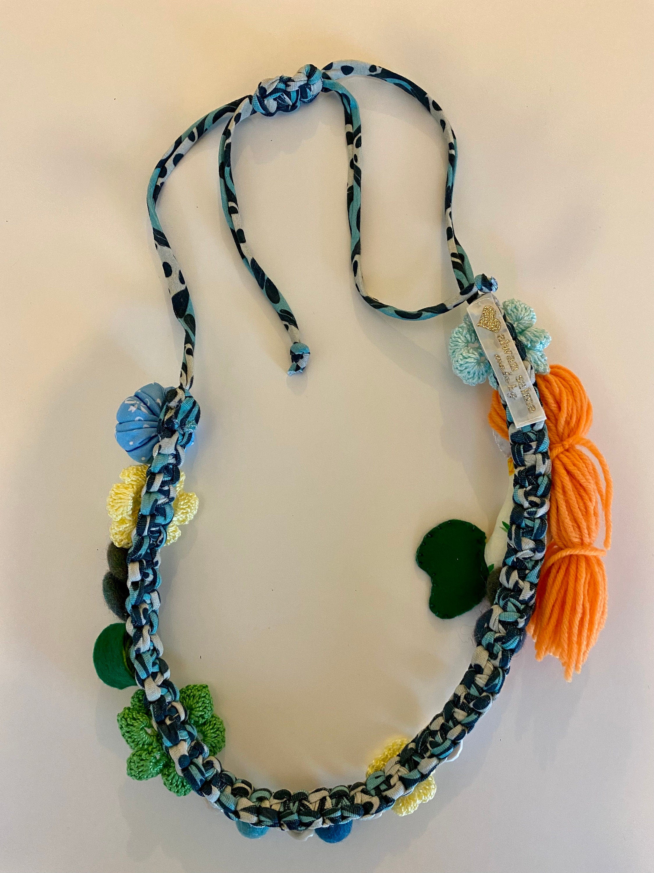 Fabric covered bead necklace tutorial - The Crafty Quilter